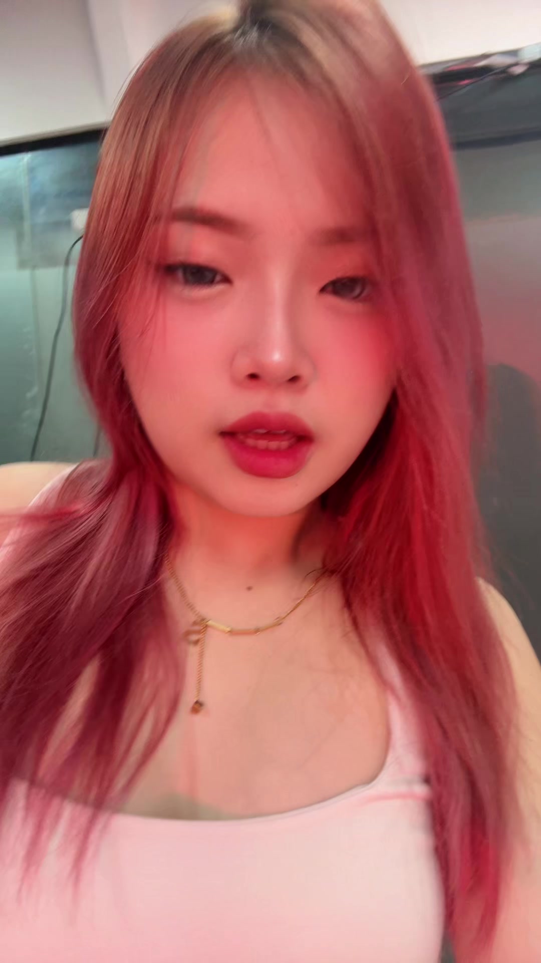@Sofhia