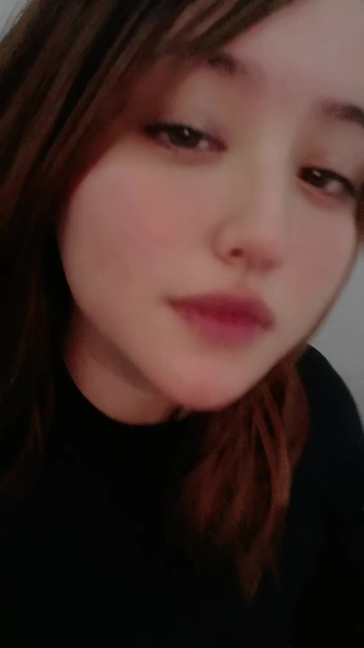 @Bella Leal de &Uuml;