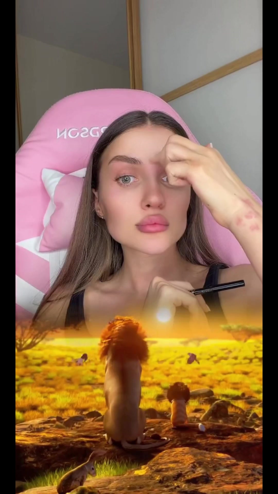 @Ella_001