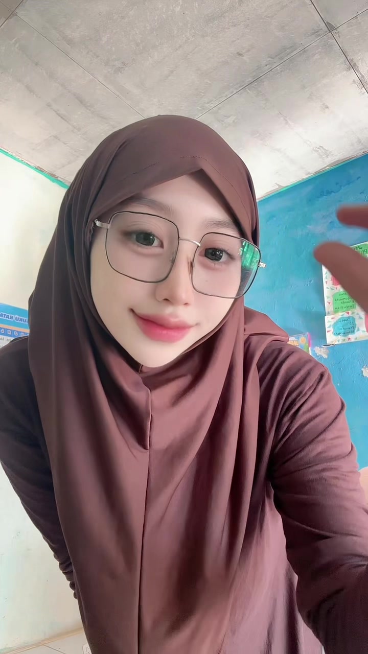 @Ayuu