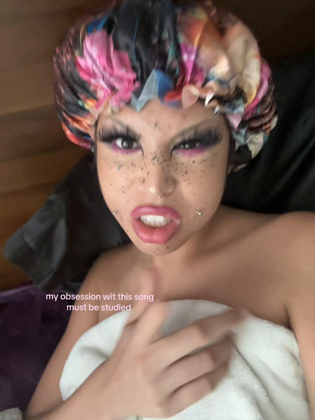 @️