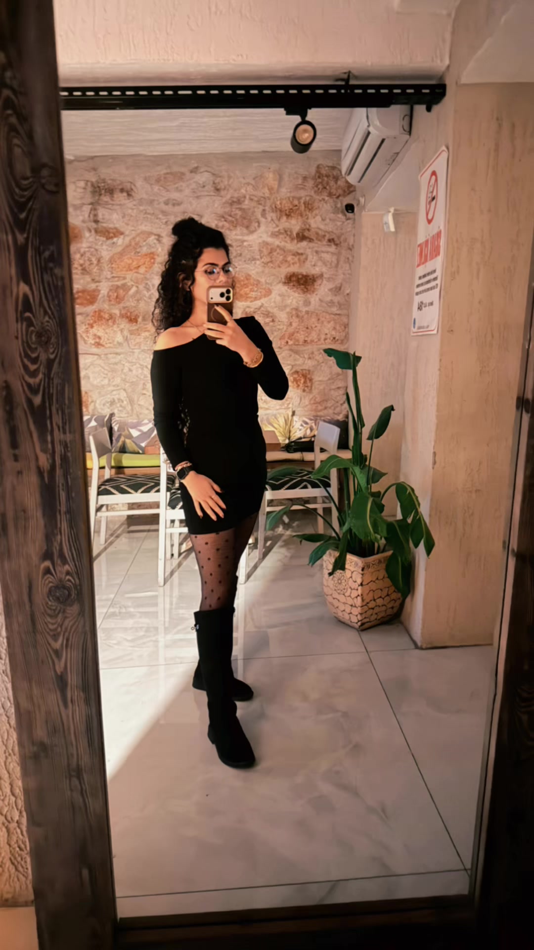 @ozlemm888