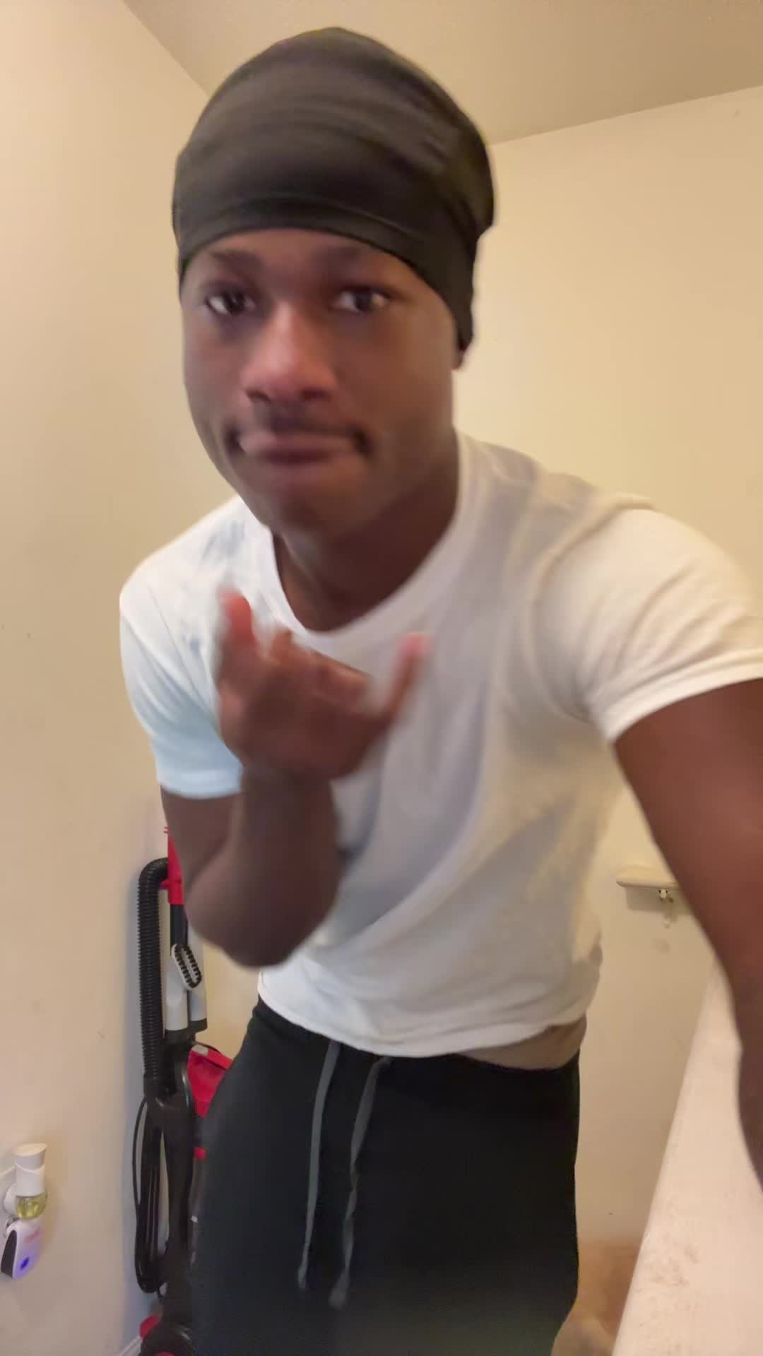 @yourneighborhood_randome