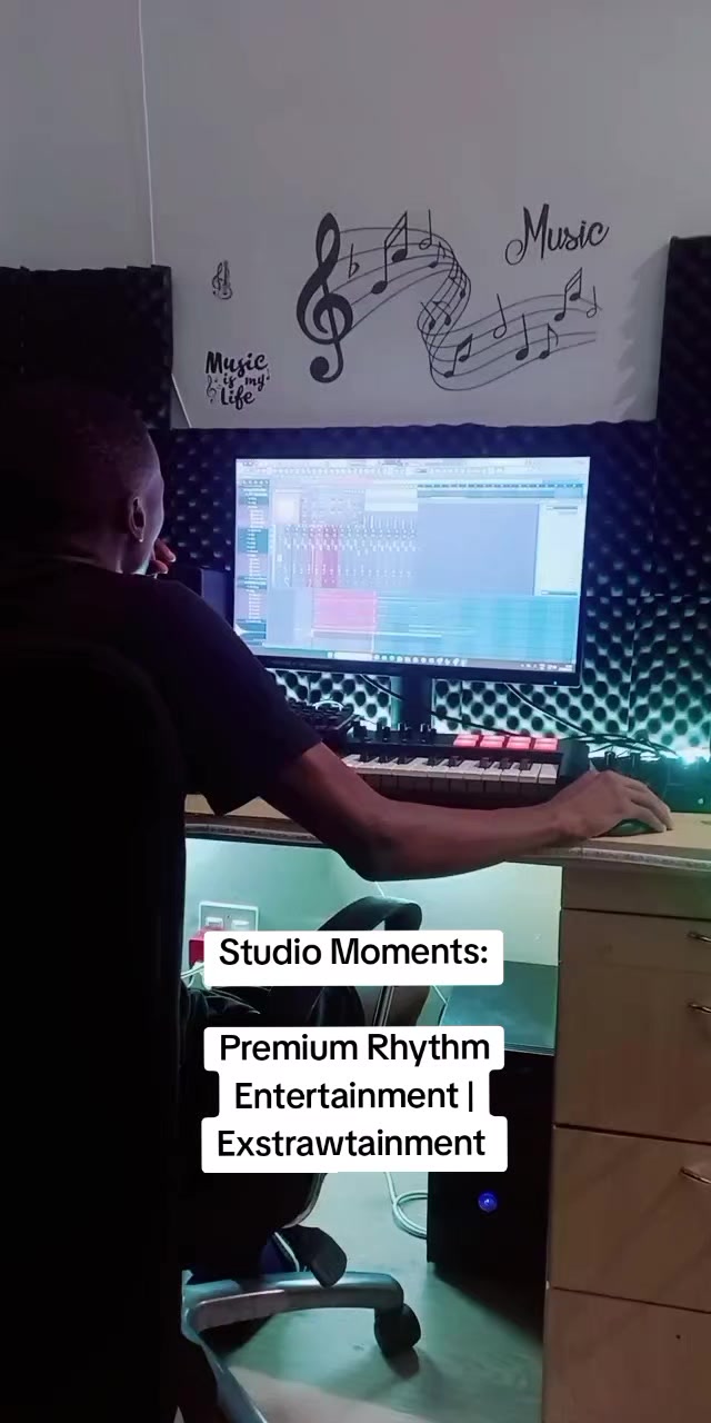 @Exstrawtainment
