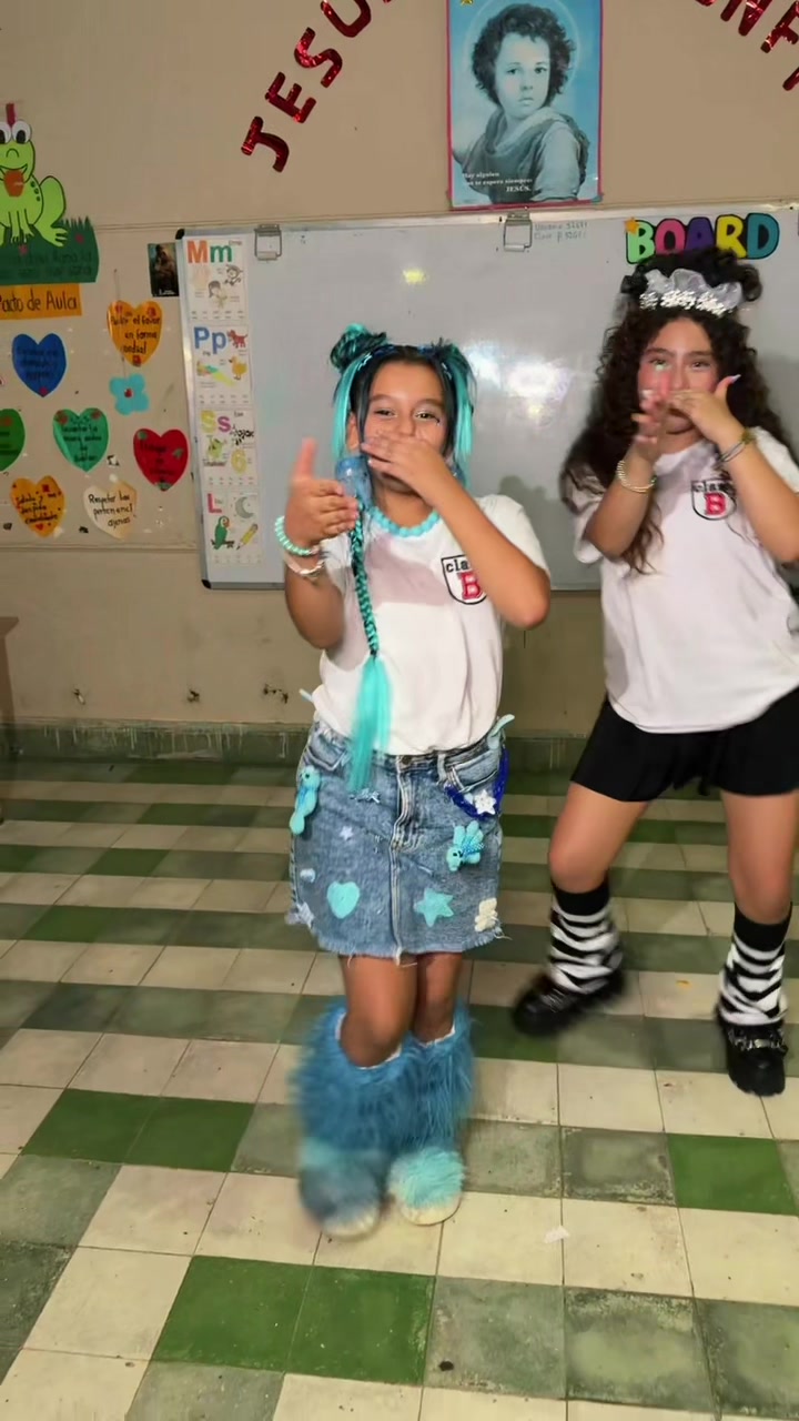 @azulaclaseb