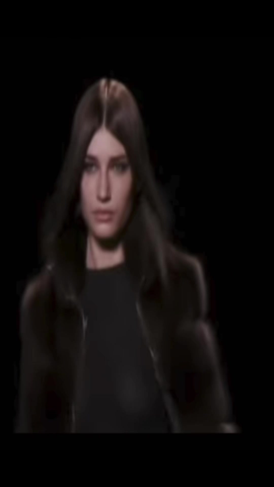 @⃟