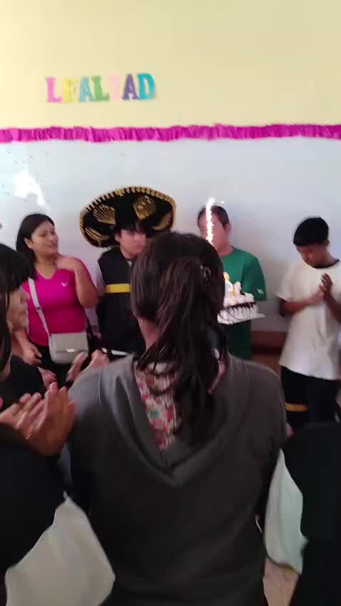 @laura C.Q