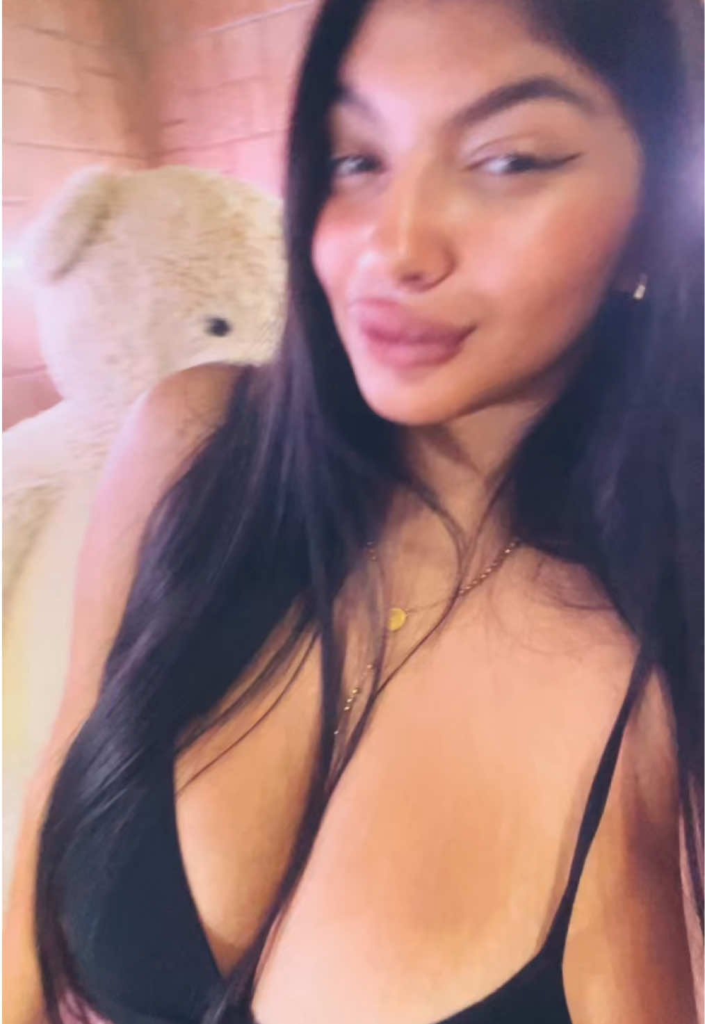 @nyvess__