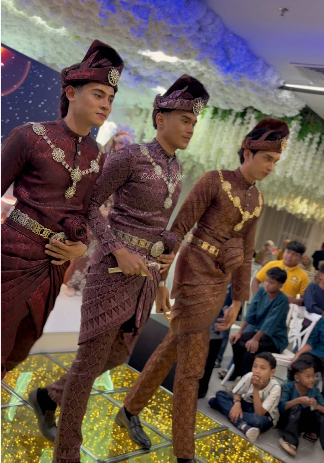 @Raden_GroomStylist