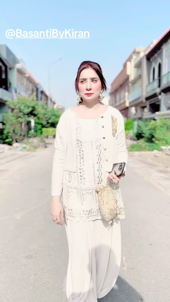 @Dr nabiha Ali khan Anchor