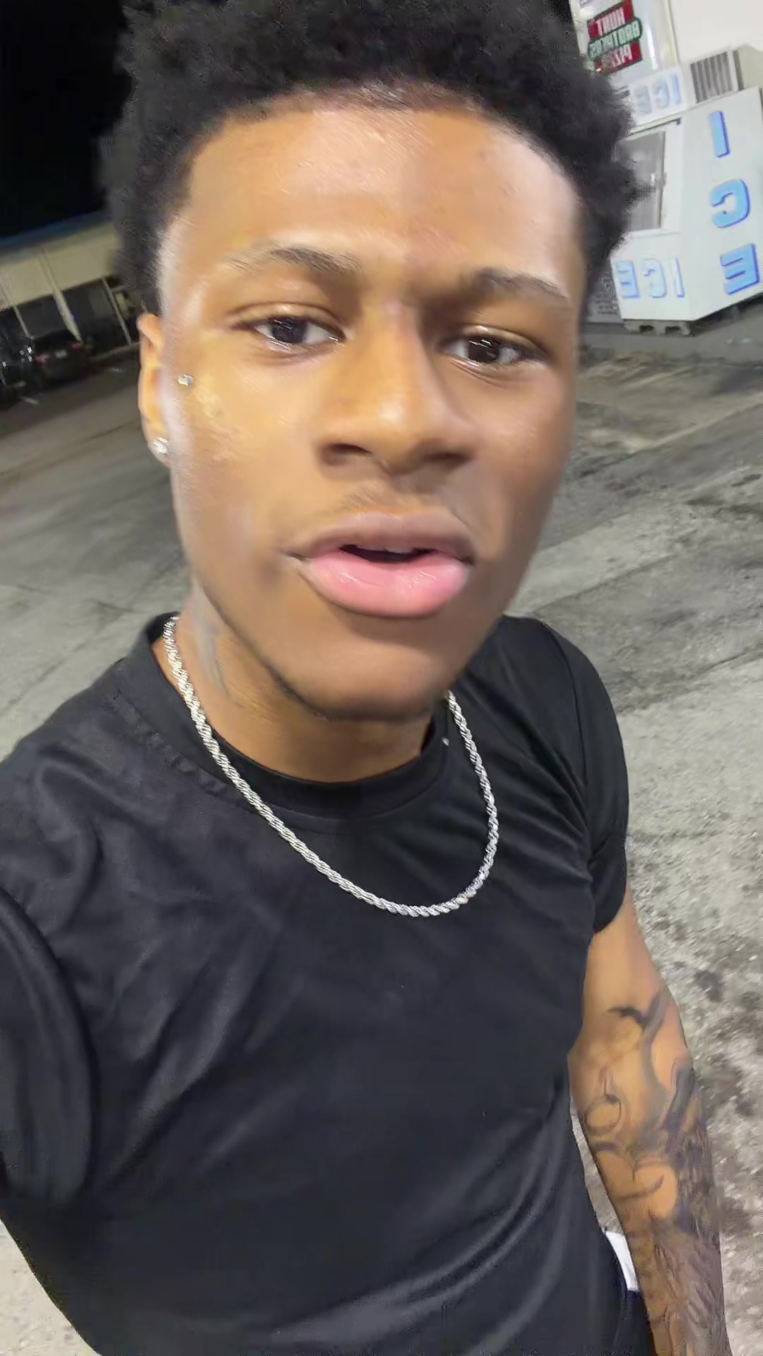 @🕷️