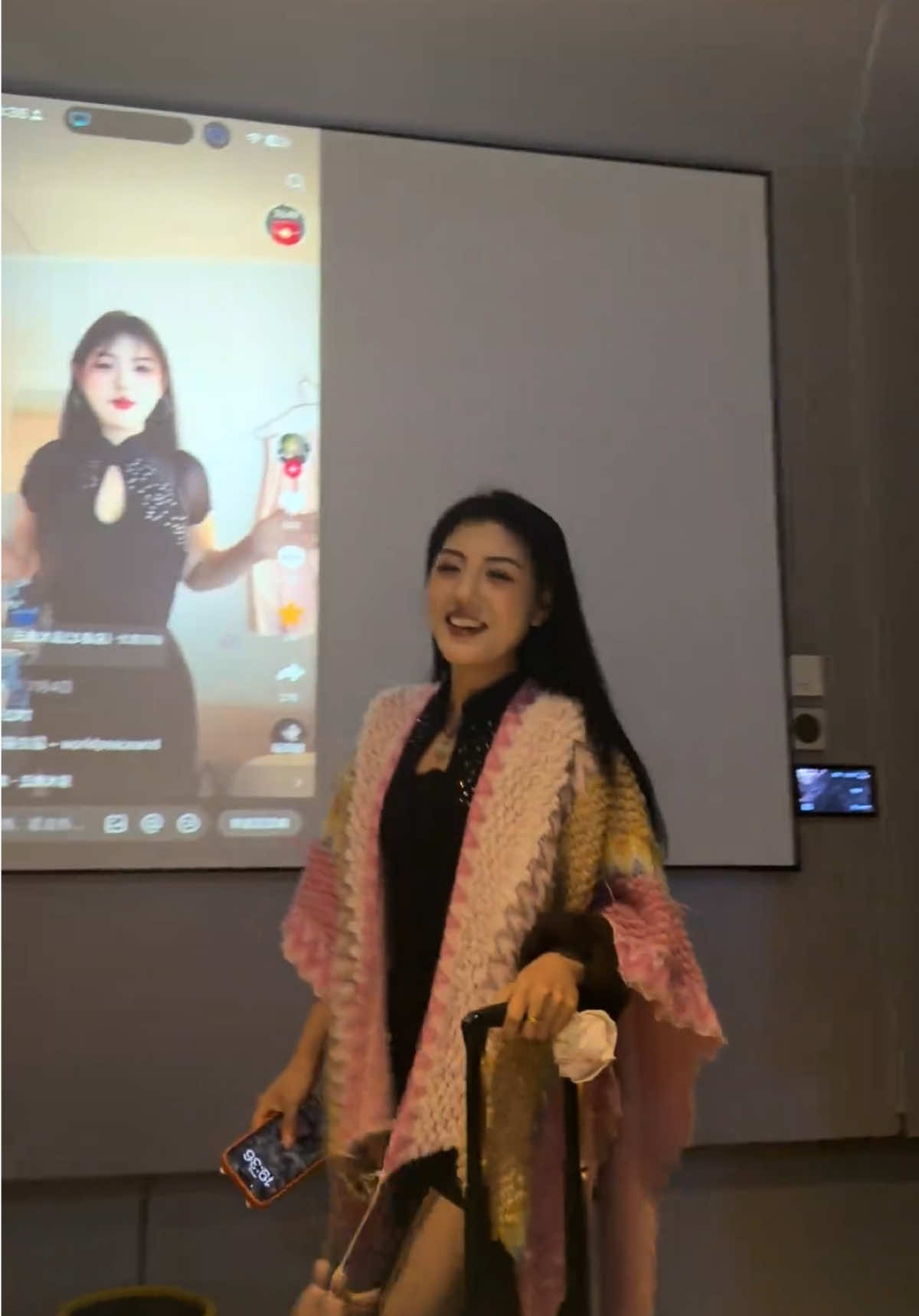 @亮少