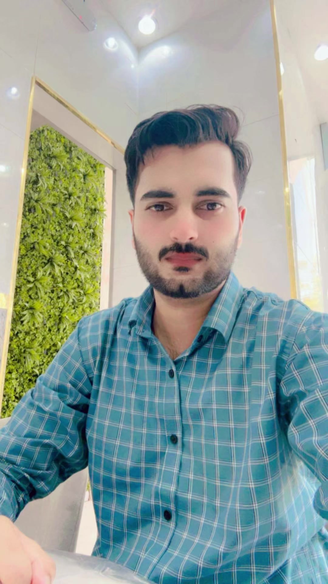 @💕 Zeeshan 💕