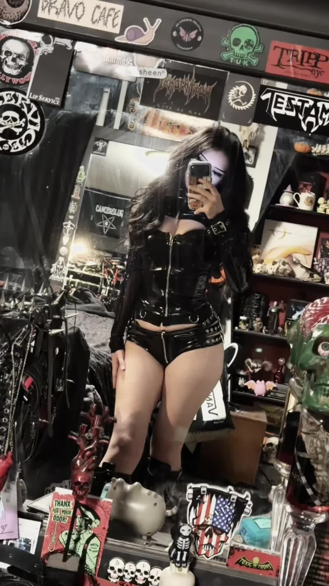 @Mia🪓
