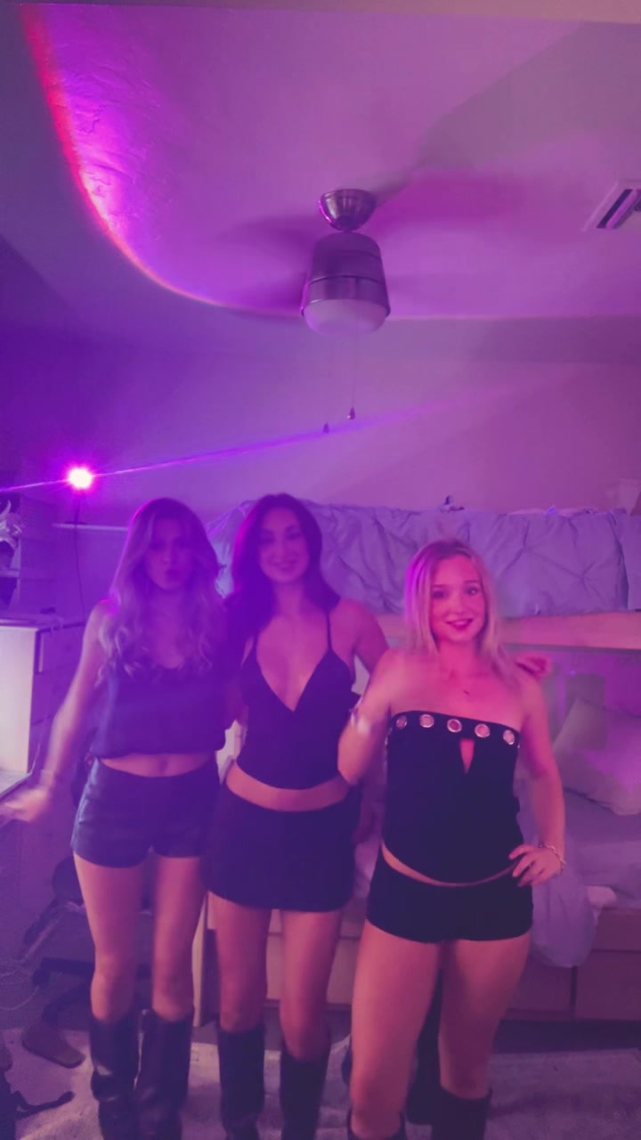 @Bella