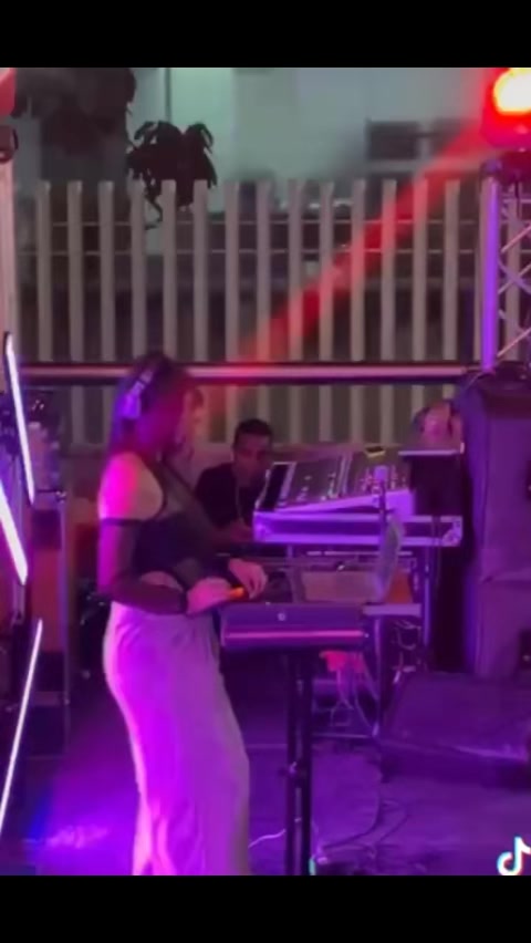 @Djscarlet02