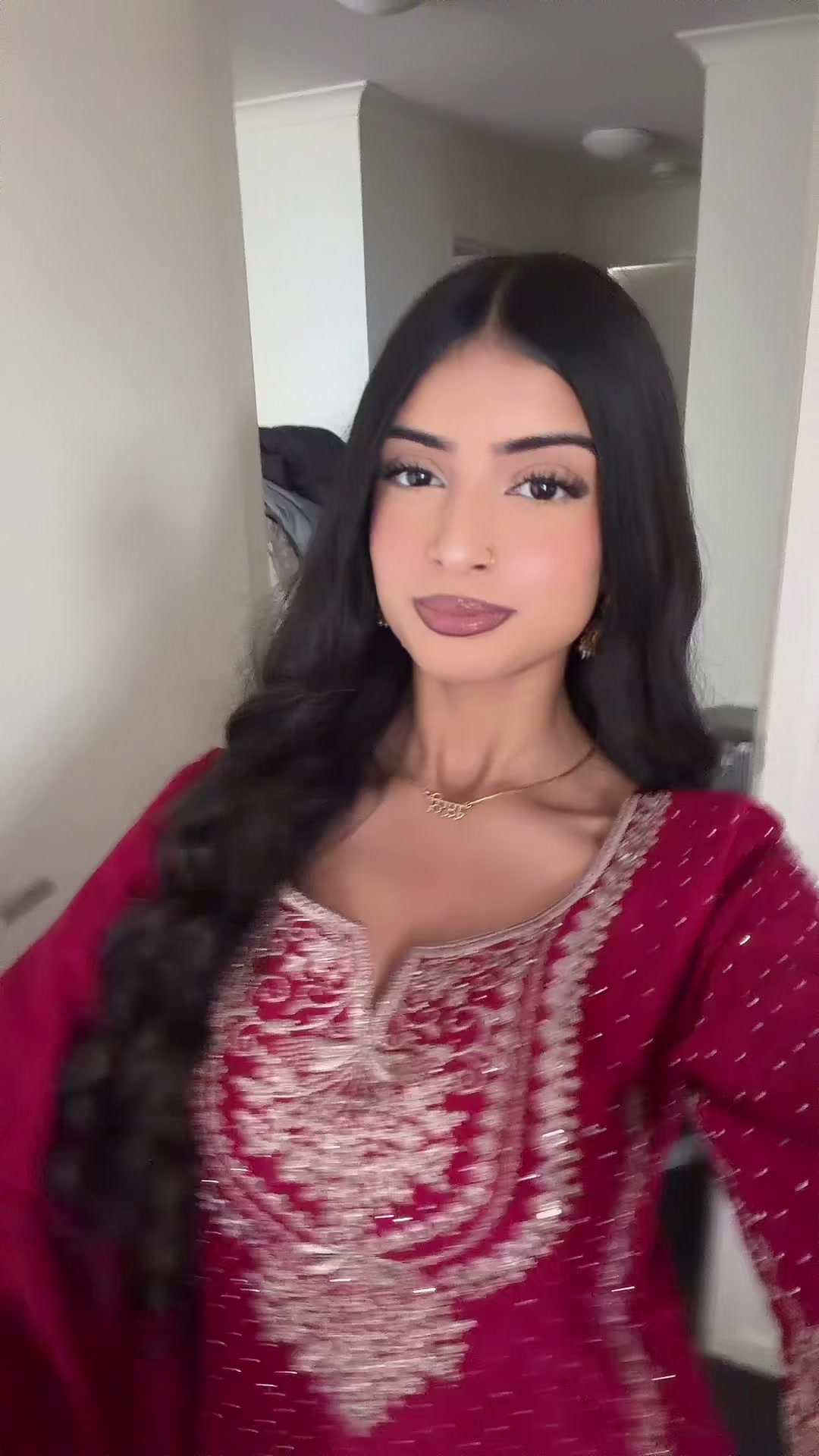 @𝑅 ☬