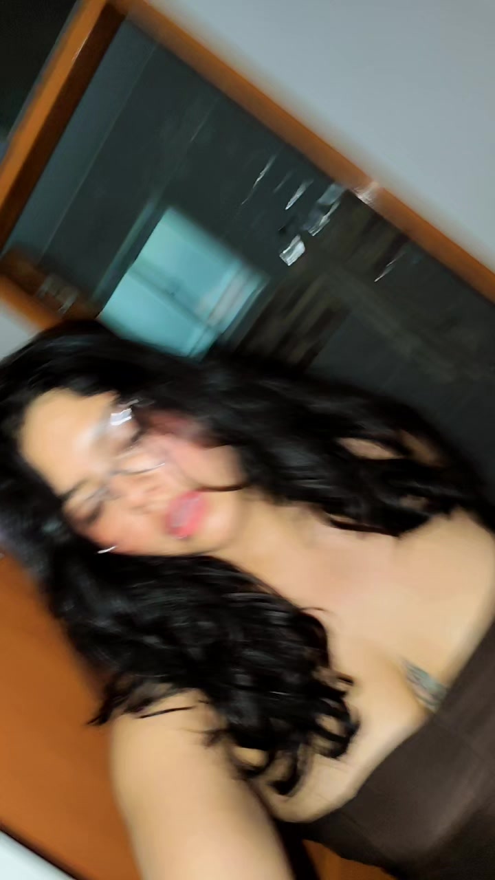 @Bella