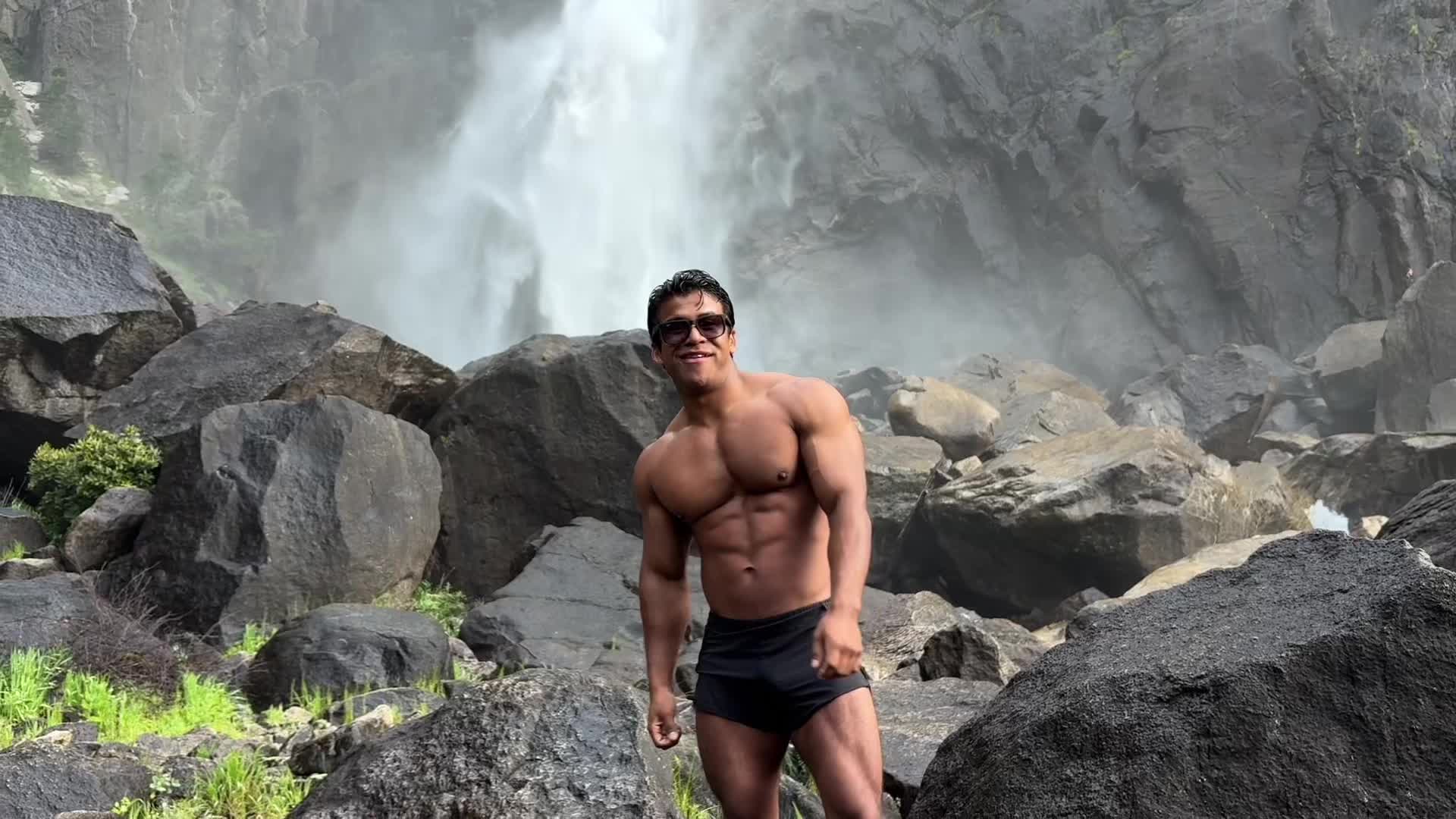@damianiszn