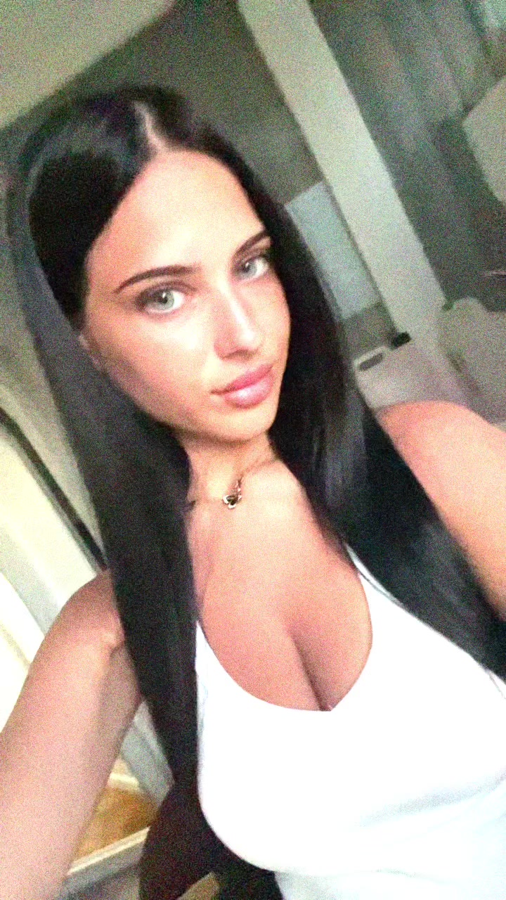 @𝑨𝒏𝒅𝒋𝒆𝒍𝒂