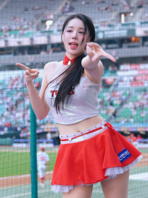 @sporty mango