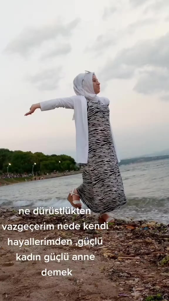 @deryasarı5541