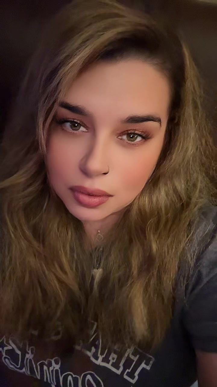 @Sweet_Angelic_Lizzy