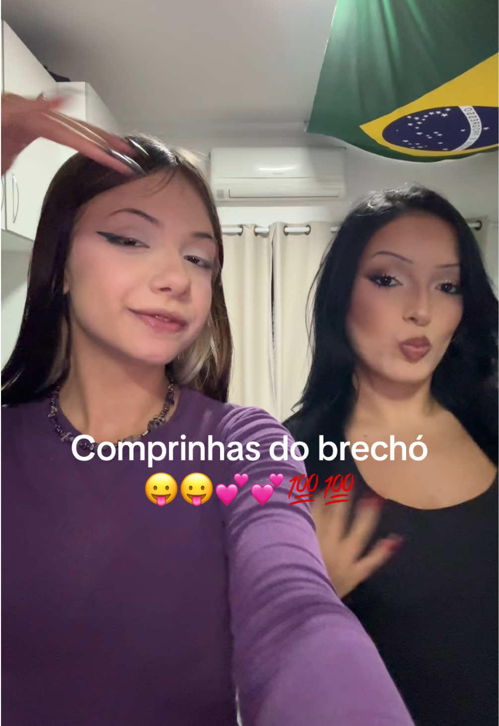 @🧛🏼&zwj;♀️🦇