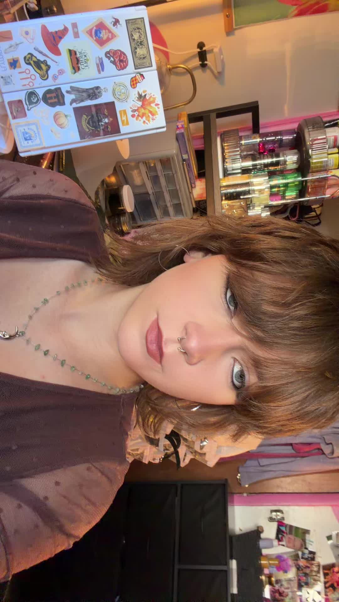 @Alexxis