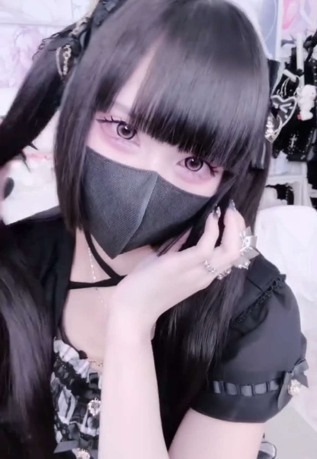 @𝓋𝑒𝑒 ♱·.༝ ゔぃー