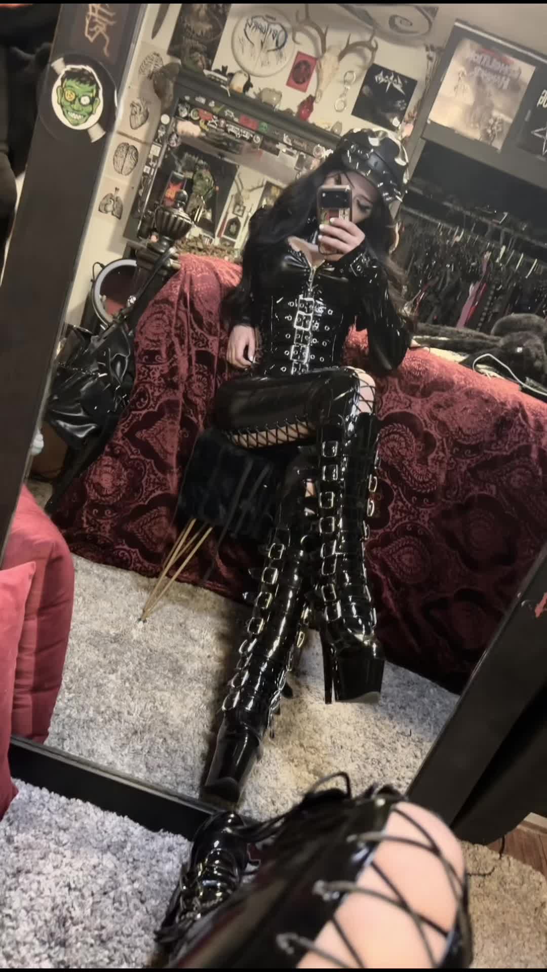 @Mia🪓