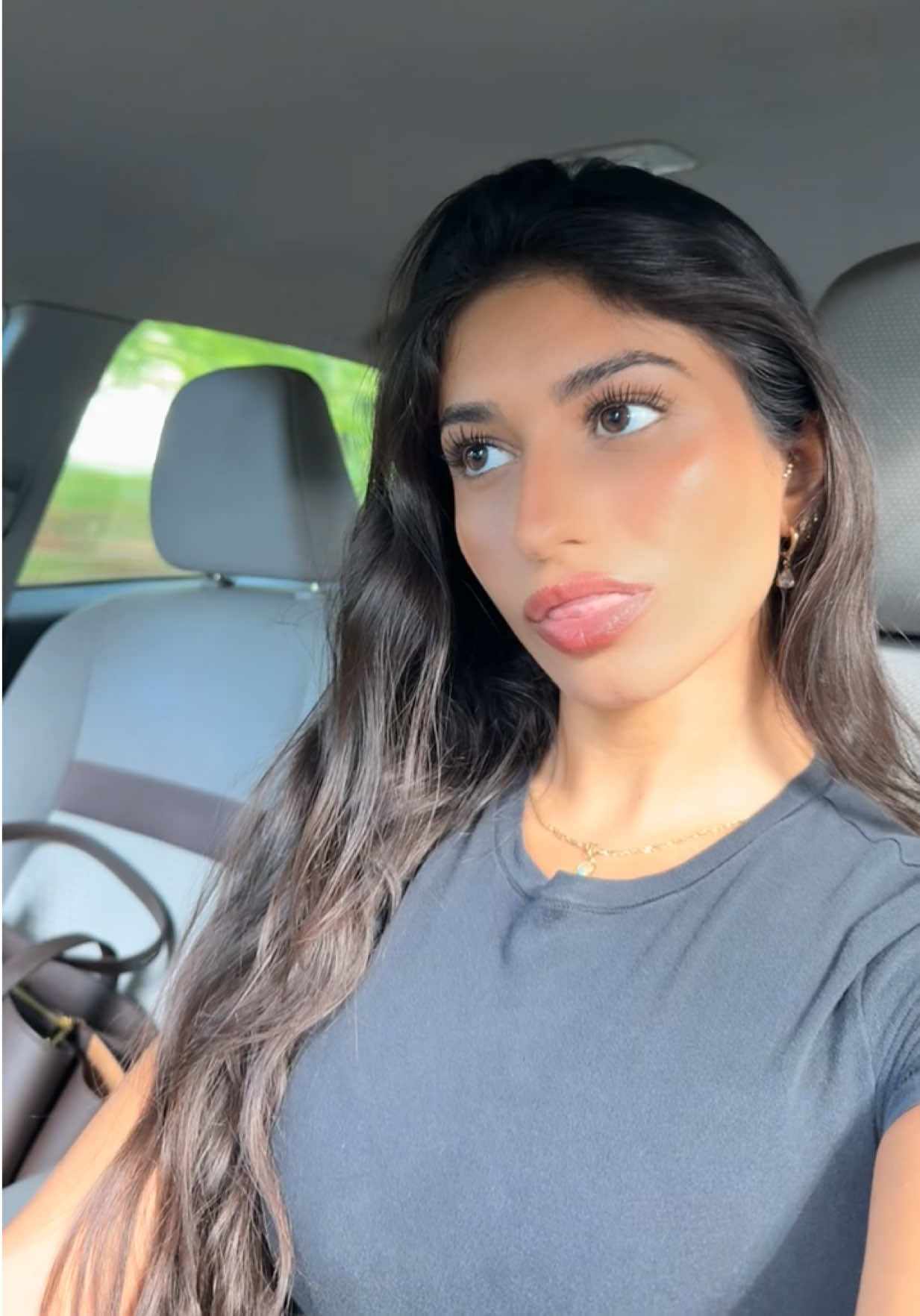 @Lara