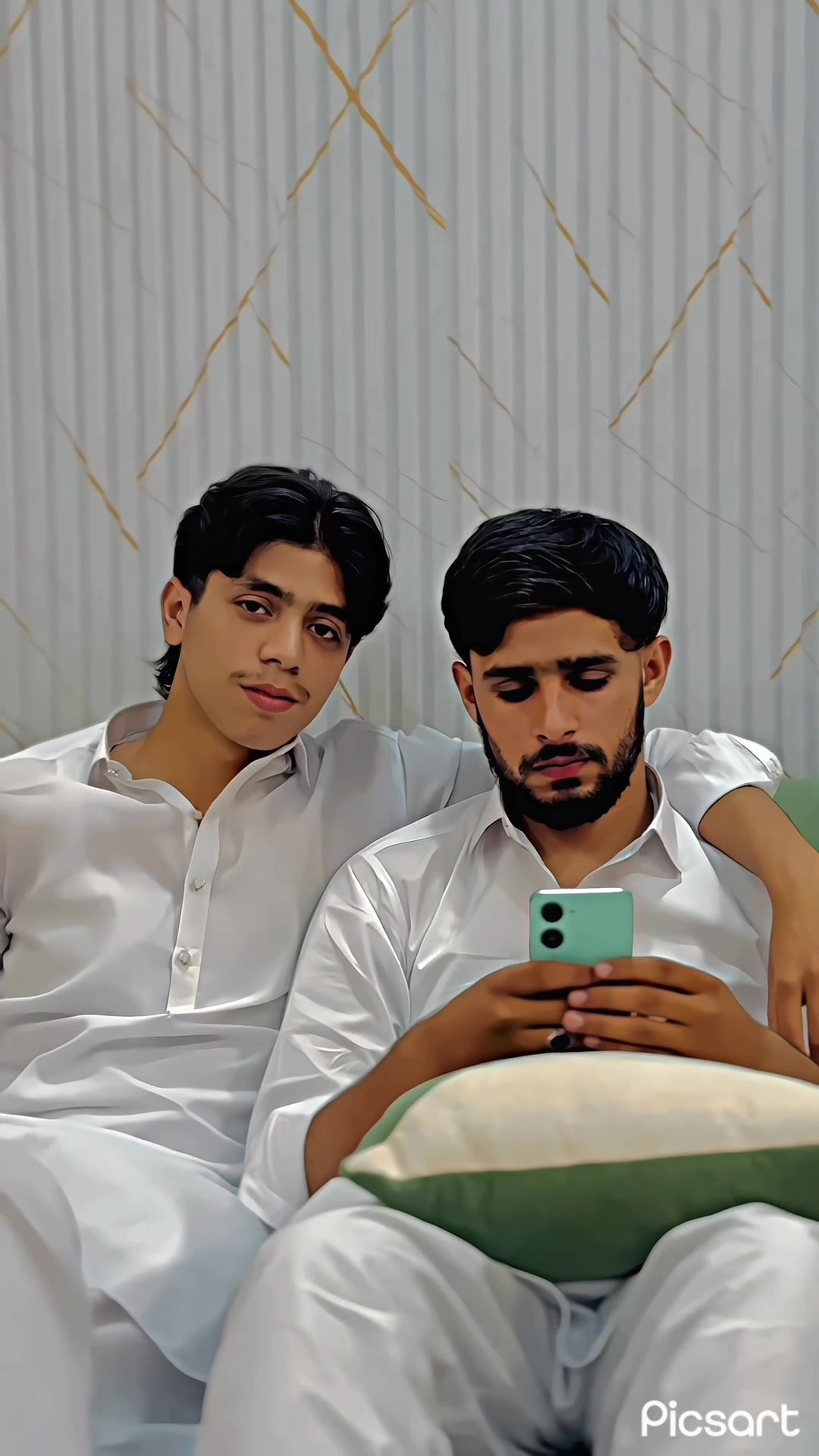 @❤️&zwj;🔥🥷🏻 (शाहवैज़) شاویز