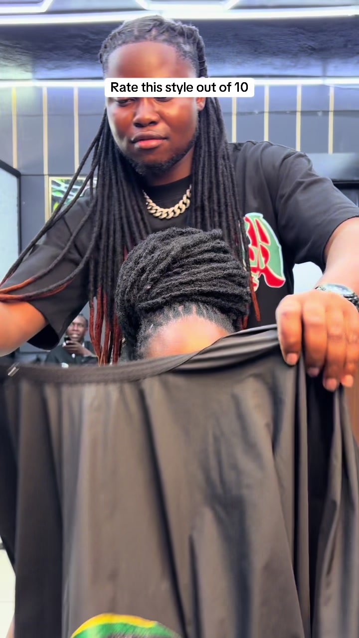 @Zim Twistlocs hair doctor👨⚕️