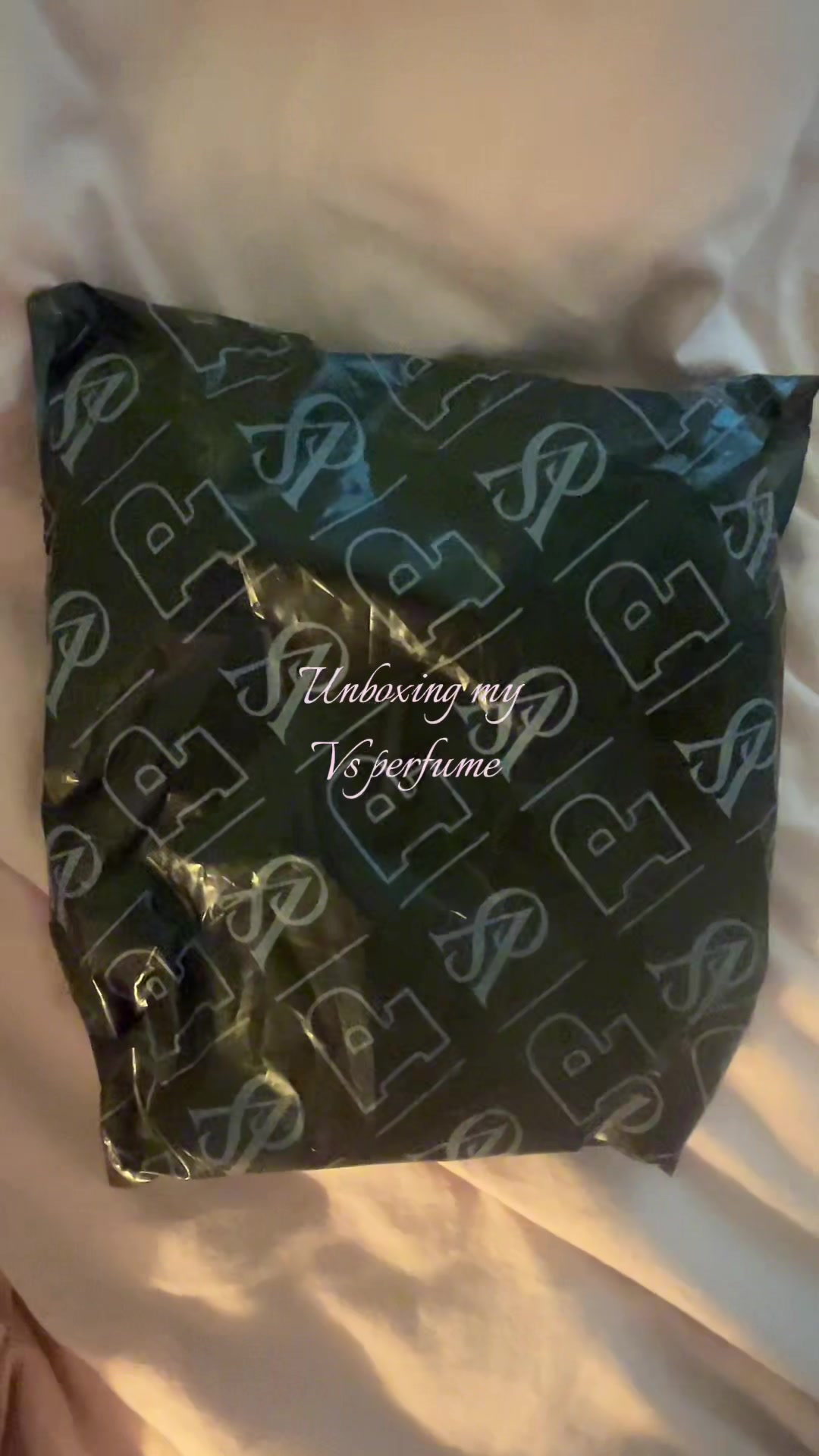 @𝐸𝓈𝓉𝒽𝑒𝓇 𝐹𝓇𝒶𝓎𝒹𝒶 🧁