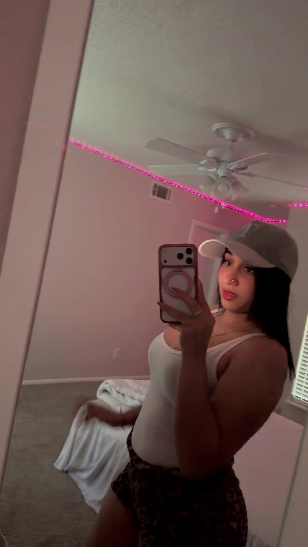 @𝑹 𝑶 𝑺 𝑺 𝐈👩🏻