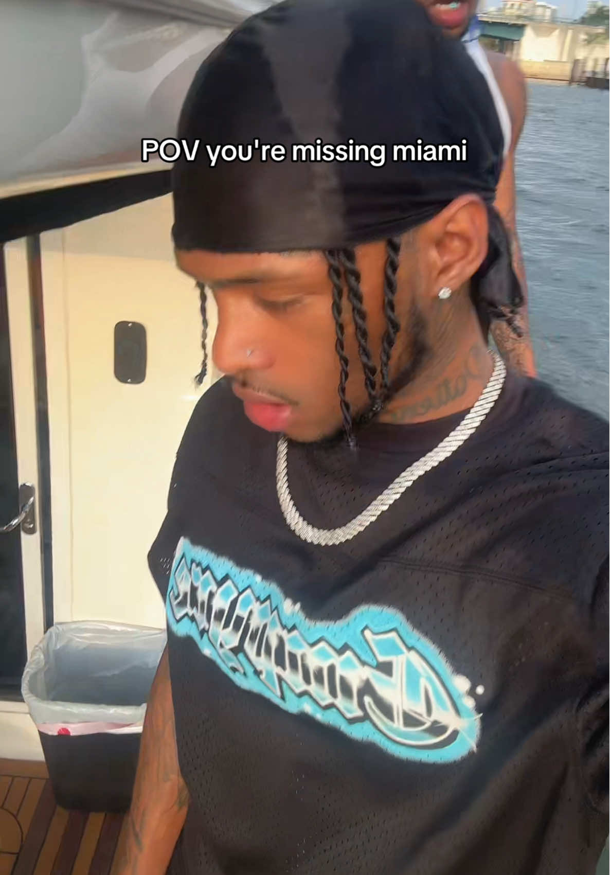 @⚡️ des_spence on IG ⚡️