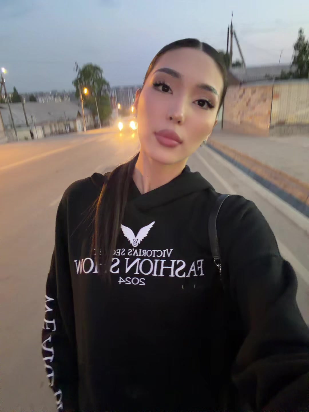 @Itsmedina