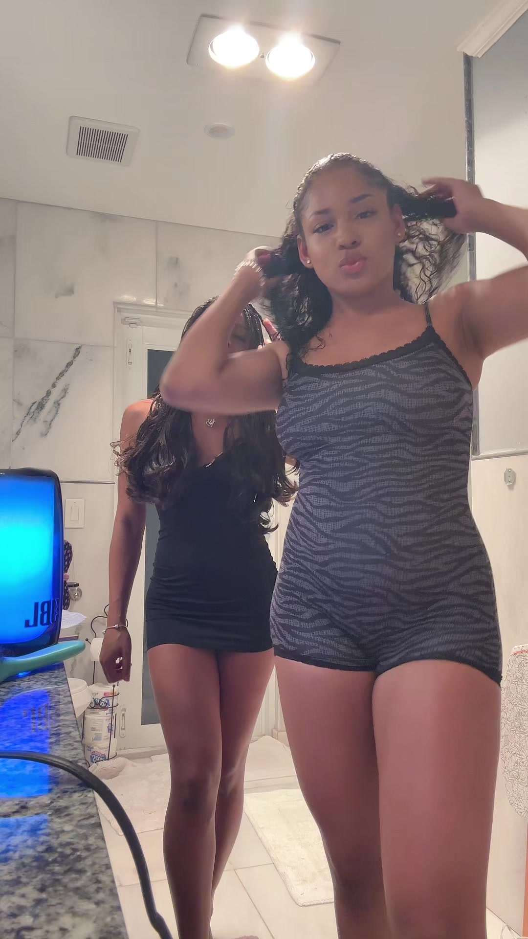 @Andelyse