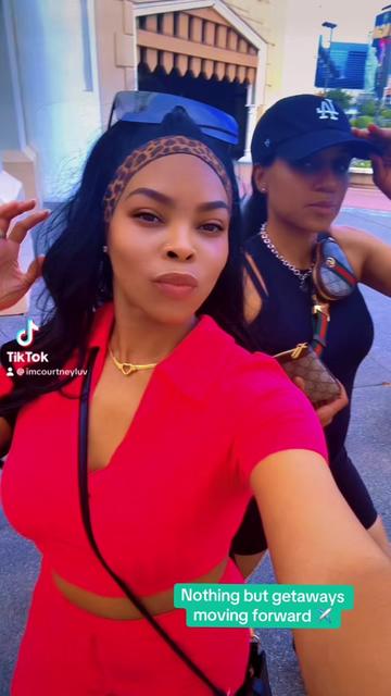@imcourtneyluv 🌈♒️