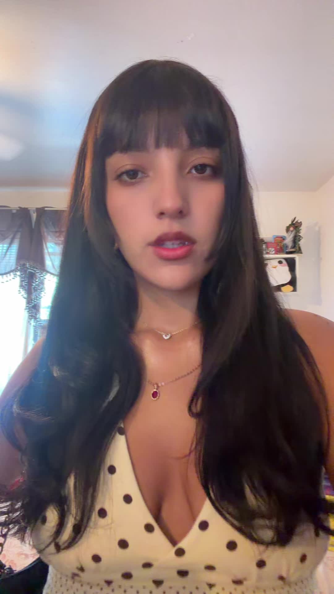 @valeria violeta