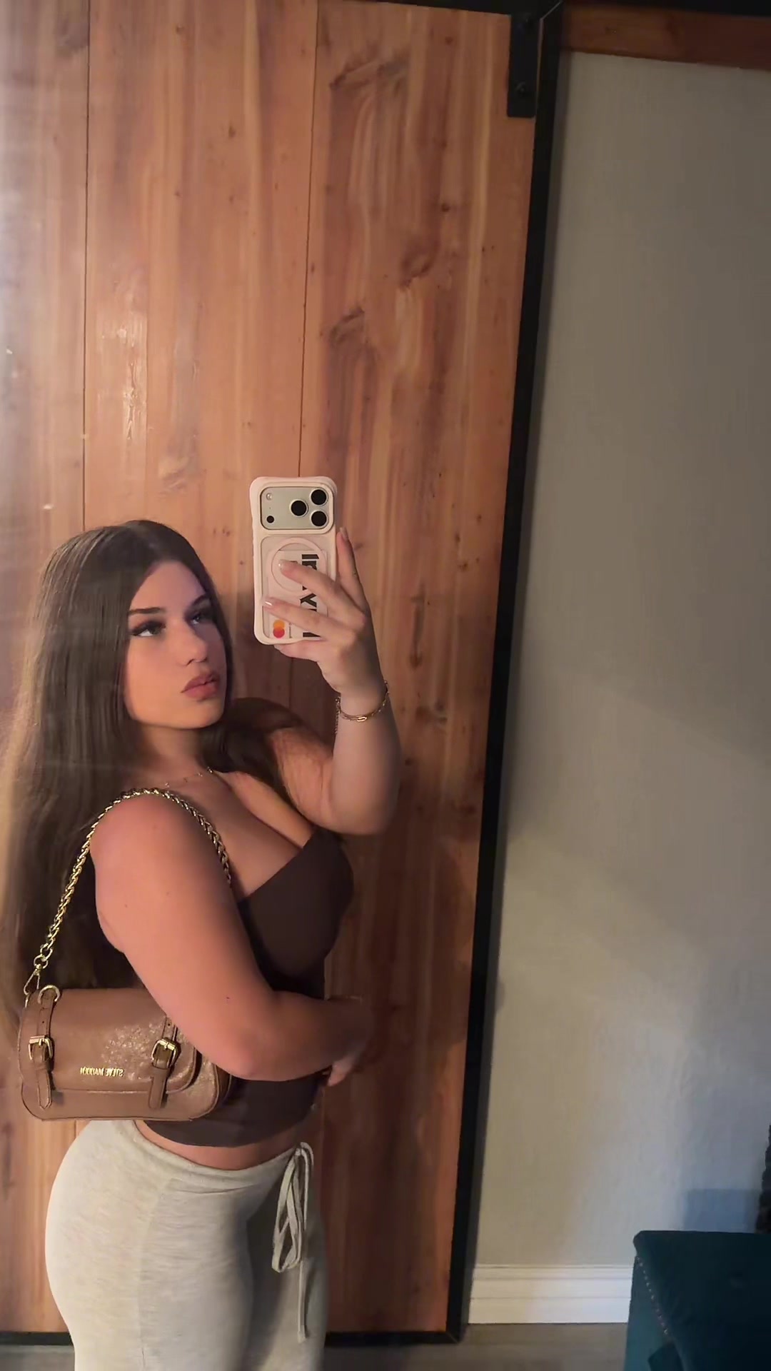 @msslimrettaqueen