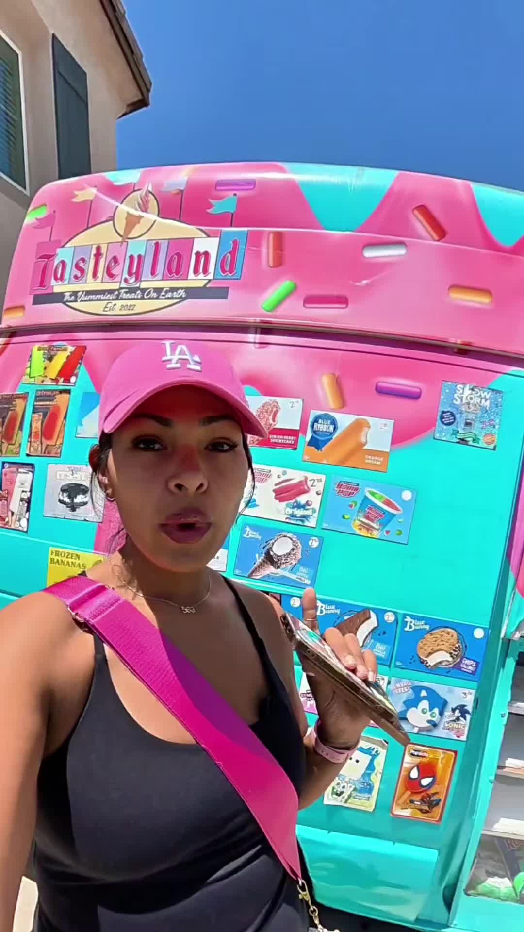 @Tasteyland
