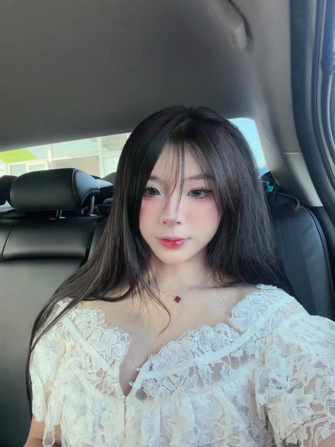 @Linh thỏ ♡  ̊ ✧