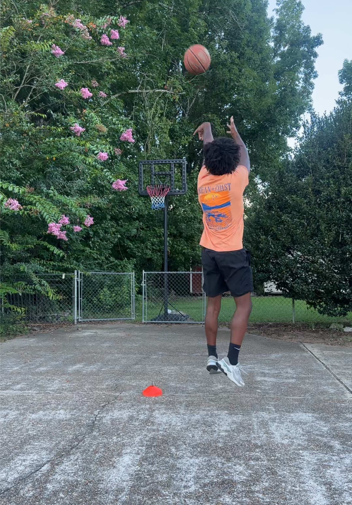 @modern.hoops