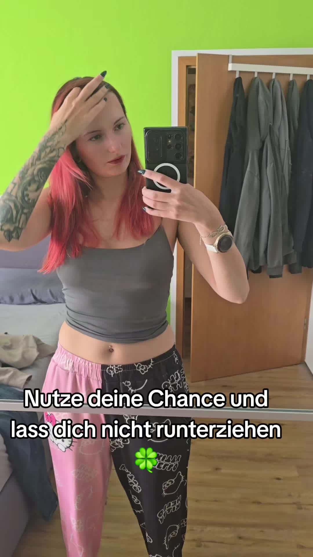 @hello_Sarah