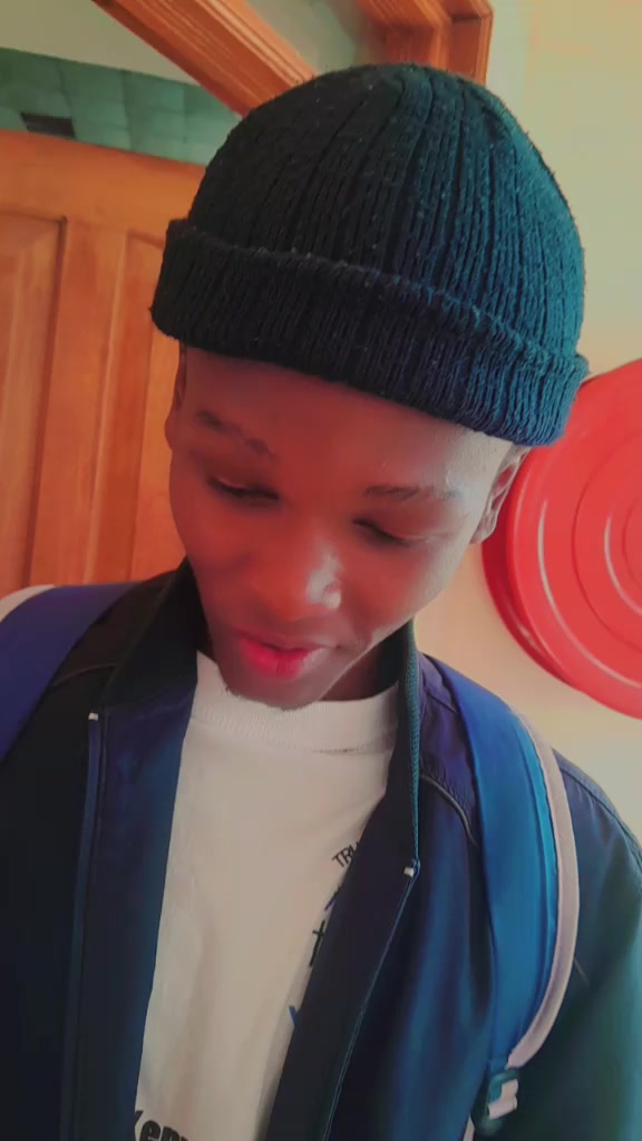@🧢JUST.CALL.ME.INFLUENCER🔵