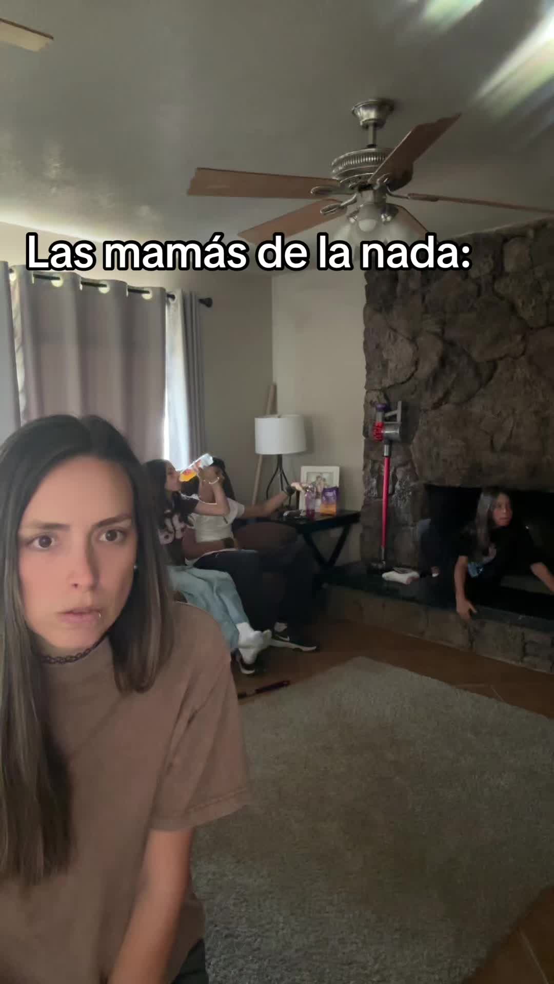 @Mama Latina Moderna