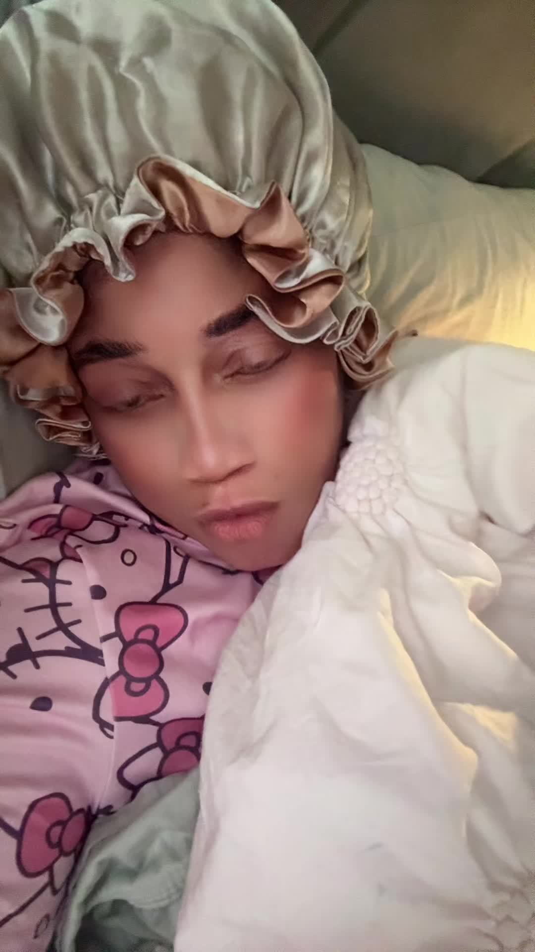 @Demi