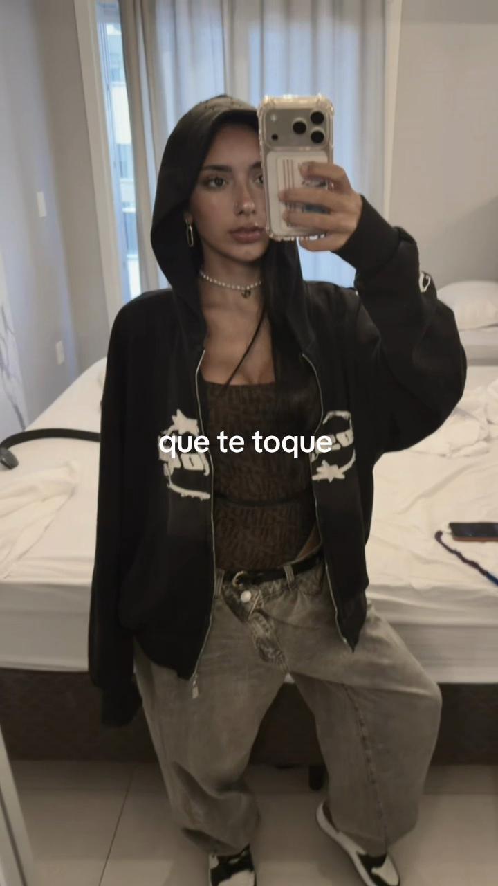 @hanni